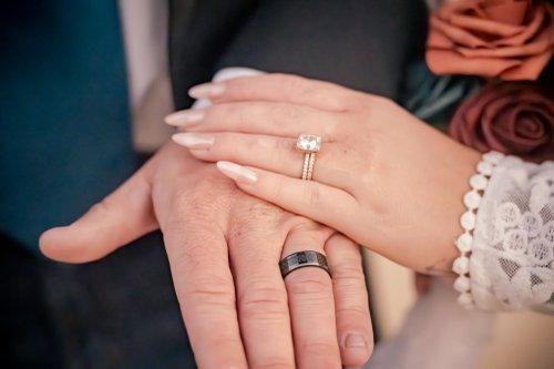 mobile - carousel-hero-element image-3